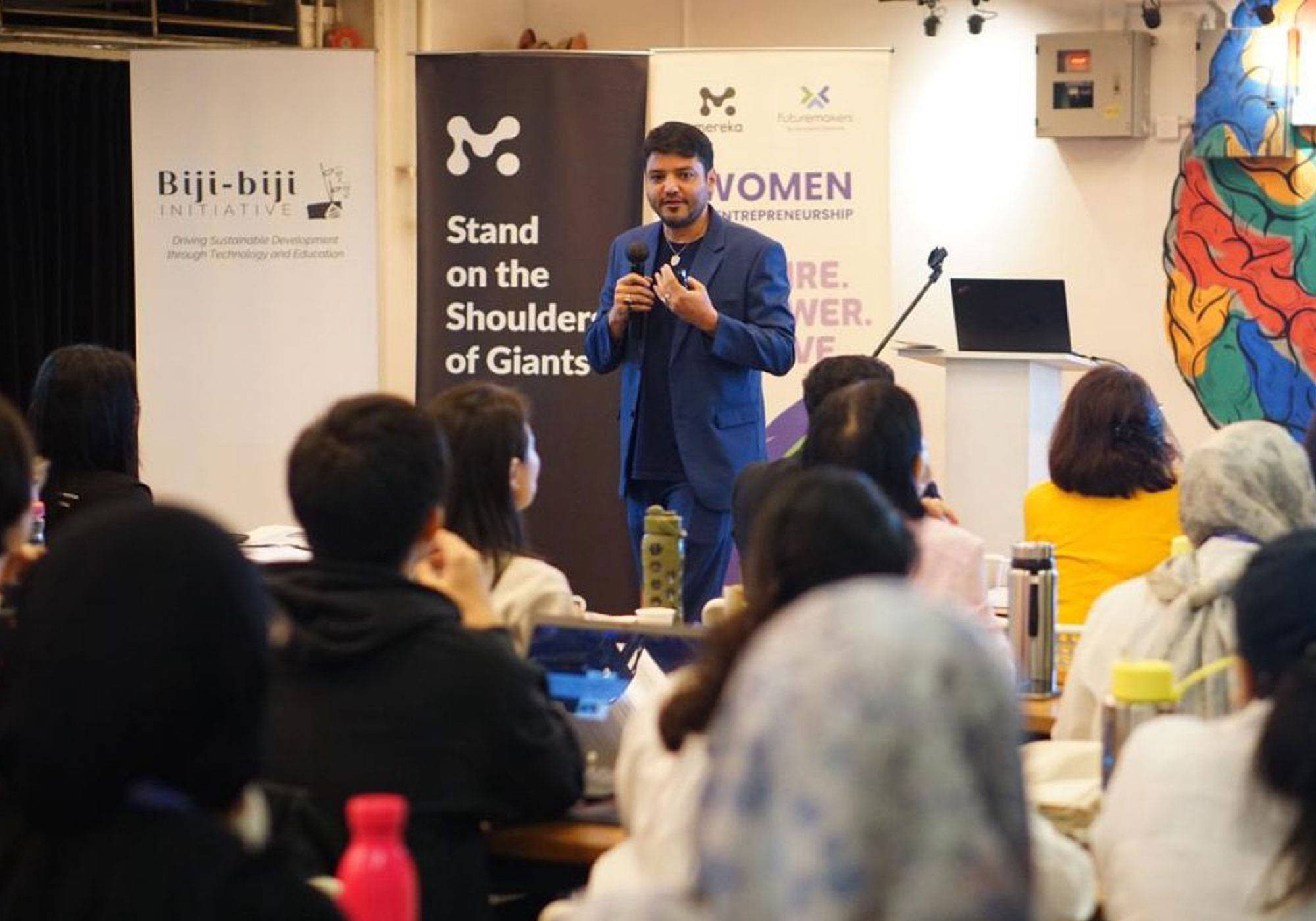 AI assistant for Women In Entrepreneurship (WiE) bootcamp (Mereka)